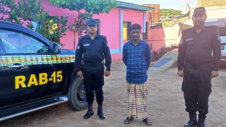 উখিয়ায় ১ লাখ পিস ইয়াবাসহ মাদক কারবারি গ্রেফতার