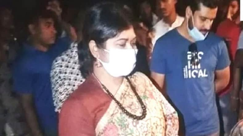 বরকে রেখে পালালো বরযাত্রীরা, কনের বাবাকে জরিমানা
