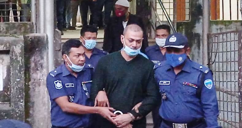 অঝরে কাঁদলেন ওসি প্রদীপ