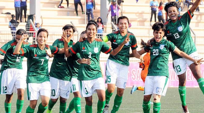 ভারতকে হারিয়ে শীর্ষে বাংলাদেশ