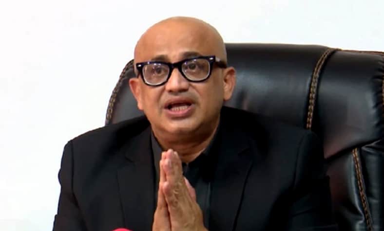 নিজের জন্য দোয়া চাইলেন ডা. মুরাদ হাসান