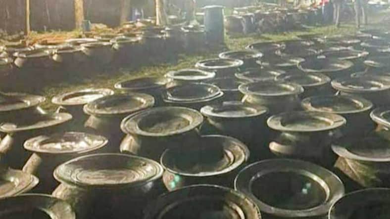 চেয়ারম্যান হয়ে গ্রামবাসীর জন্য গণভোজ, খাওয়ালেন ২৫০ ডেক বিরিয়ানি