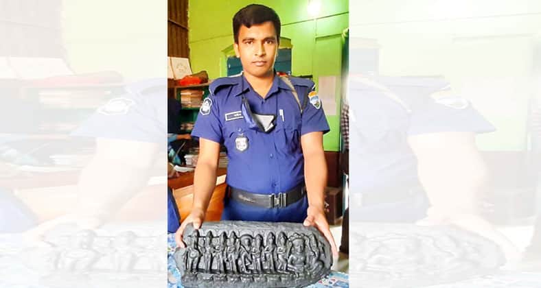 কষ্টিপাথরের মূর্তি