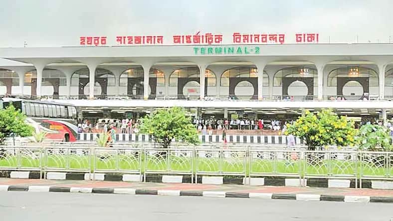 শাহজালাল বিমানবন্দরে টয়লেটের ময়লার ঝুড়িতে মিললো সাড়ে ৫ কেজি স্বর্ণ