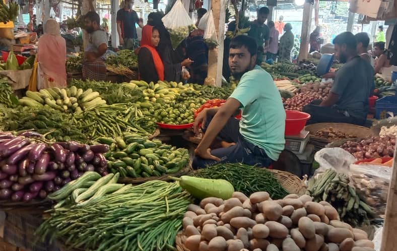 খুচরা বাজারে সবজির দাম পাইকারির চেয়ে দ্বিগুণ