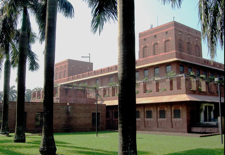 লোক নেবে মার্কিন দূতাবাস, বেতন লাখ টাকা ওপরে