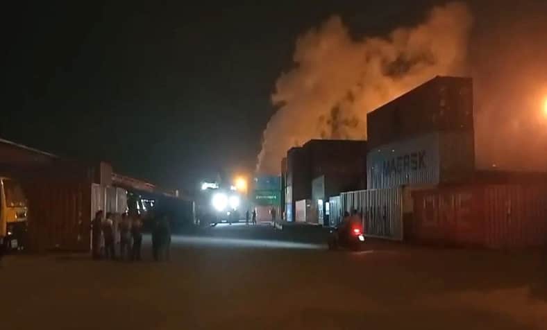 চট্টগ্রামের সীতাকুণ্ডে ভয়াবহ বিস্ফোরণ ও অগ্নিকাণ্ডে নিহতদের প্রত্যেকের পরিবারকে ১০ লাখ টাকা করে নগদ সহায়তা প্রদান করবে বিএম কন্টেইনার ডিপো কর্তৃপক্ষ।
