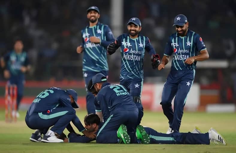 নতুন ইতিহাস গড়ল পাকিস্তান