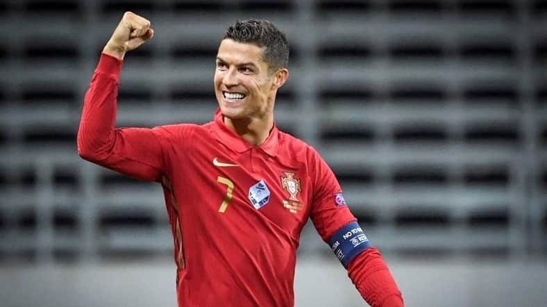 ‘২৩৩৭’ কোটি টাকার লোভনীয় প্রস্তাবকে রোনালদো না
