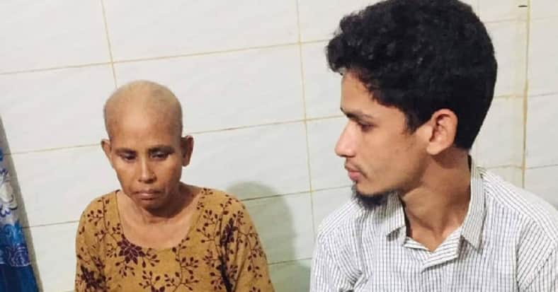 ক্যান্সারে আক্রান্ত মাকে বাঁচাতে নিজেকে বিক্রি করতে চান ছেলে