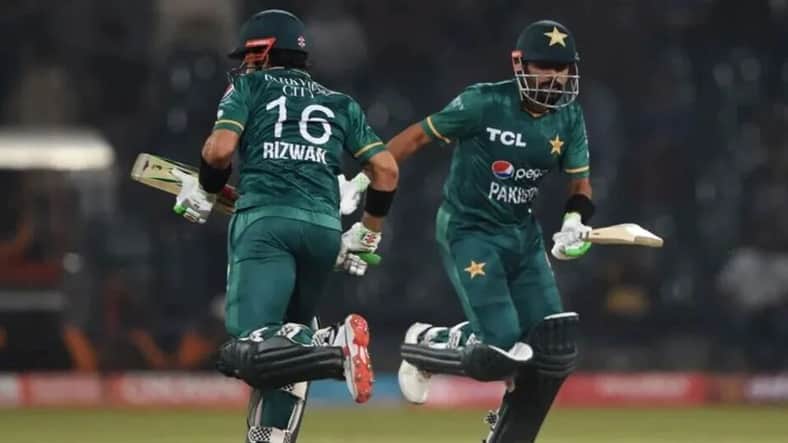 হাসানের জোড়া শিকারের পরও চাপে বাংলাদেশ