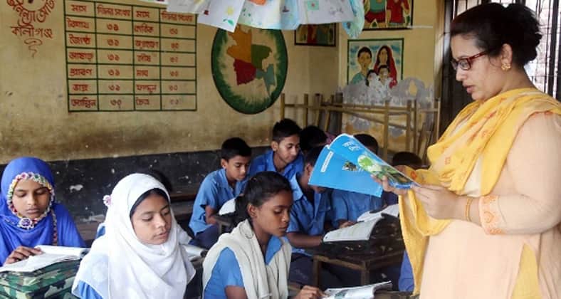 প্রাথমিকে প্রথম ধাপের শিক্ষক