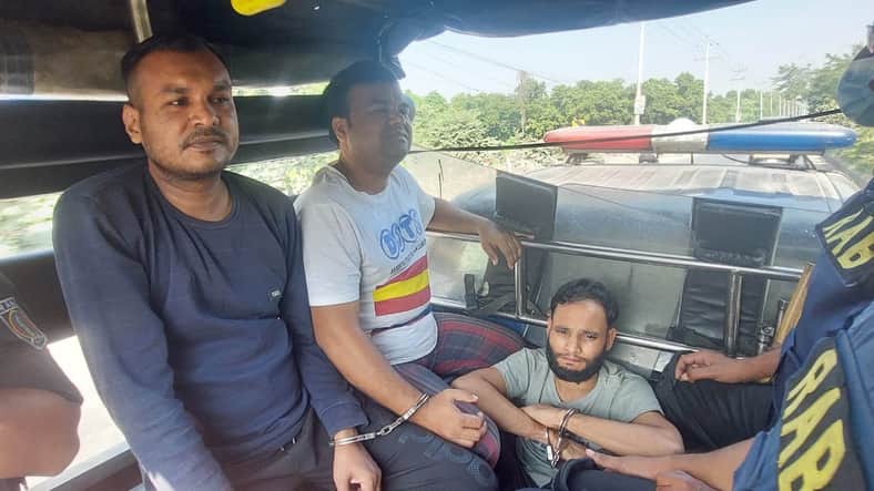 গাজীপুরে মহাসড়কে অবরোধে পিকেটিং যুবদল নেতাসহ গ্রেফতার ৩
