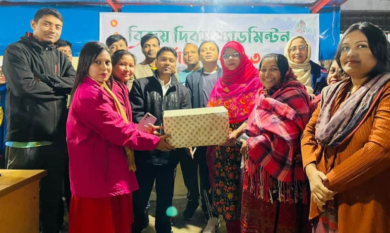 কালীগঞ্জে ব্যাডমিন্টন টুর্নামেন্টে ইউএনও এবং এসিল্যান্ডের দল জয়ী