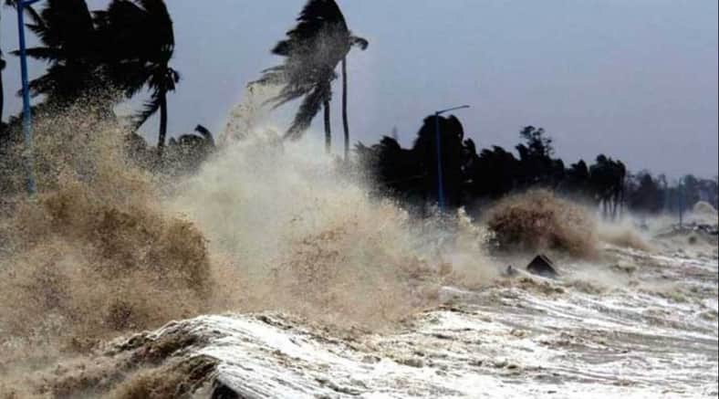 ঘূর্ণিঝড়ের আশঙ্কা