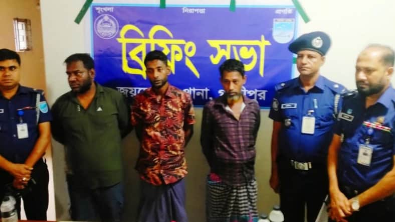 গাজীপুরে কারখানার চোরাই কাপড়সহ গ্রেফতার ৩