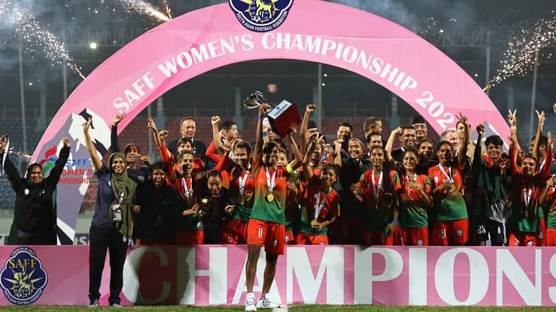 সাফজয়ী নারী দল