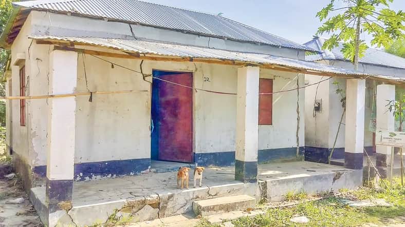 কাপাসিয়ায় আশ্রয়ণ প্রকল্পের প্রায় সব ঘরই খালি