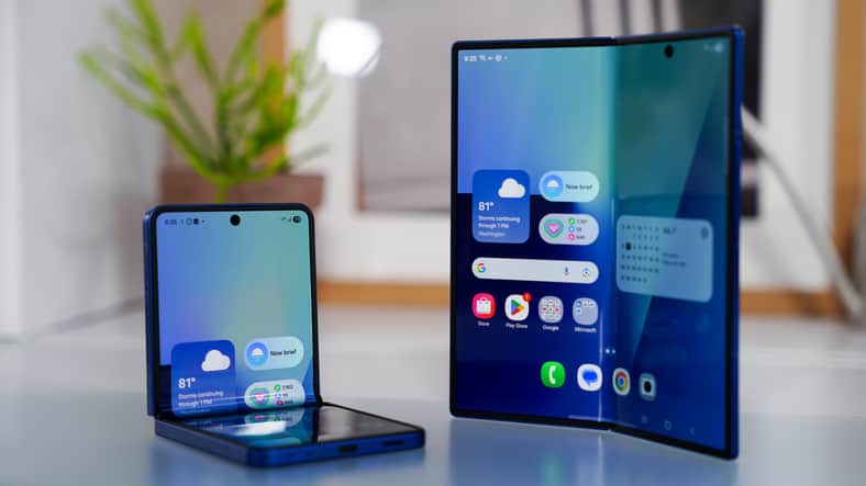 Folding smartphones