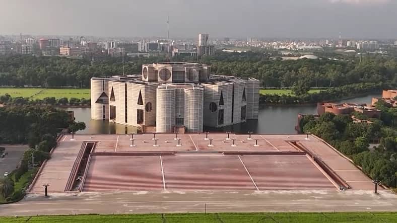 সংসদে জনপ্রশাসন প্রতিমন্ত্রী