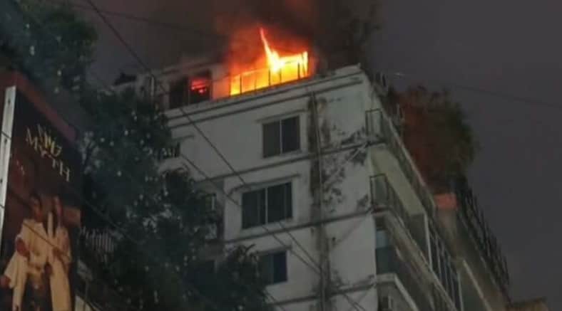 ৯ তলা