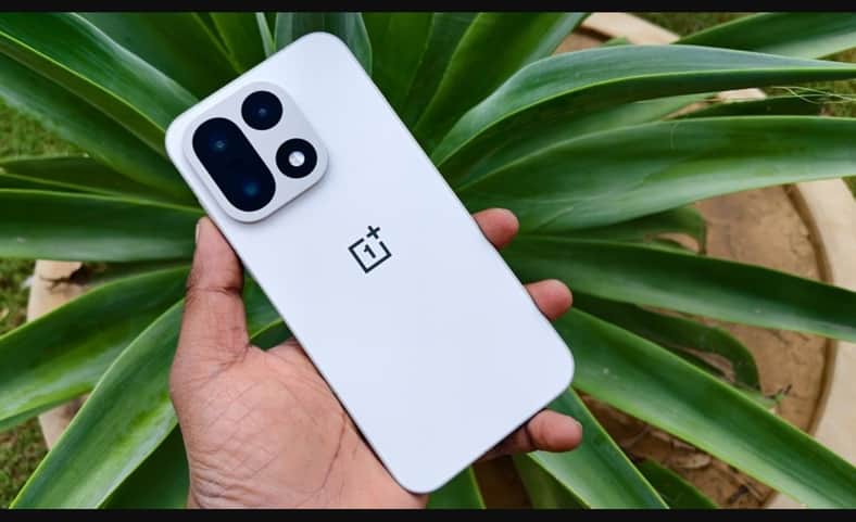 OnePlus 15s