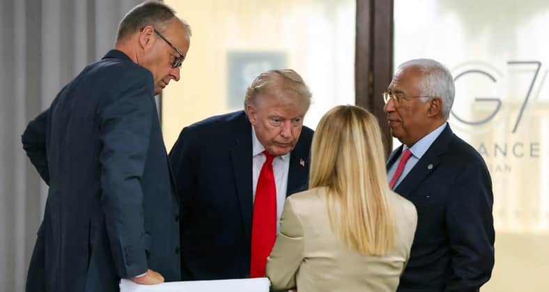 Giorgia Meloni Trump G7 photo