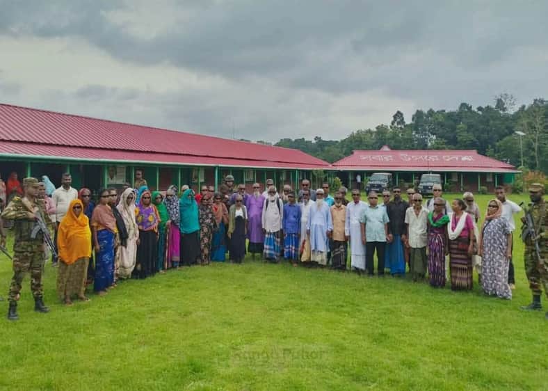 দৃষ্টিহীনদের পাশে দাঁড়িয়েছে বাংলাদেশ সেনাবাহিনী