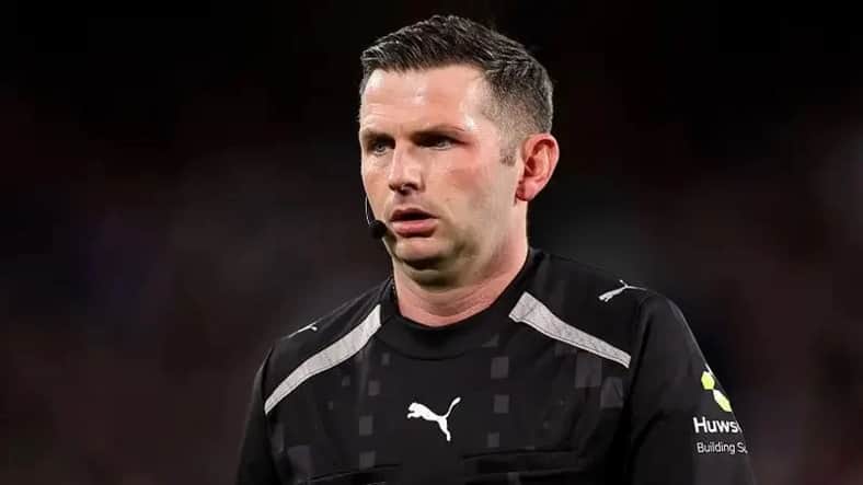 oliver-wc-referee