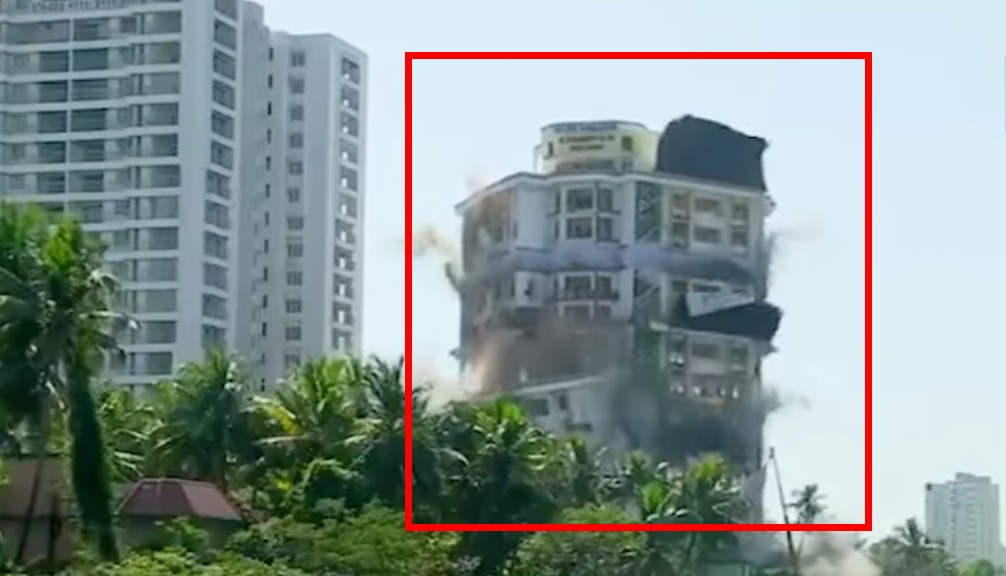 মুহূর্তে ধুলায় পরিণত হলো ১৯তলা ভবন (ভিডিও)