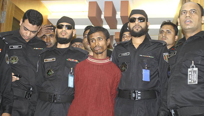জানা গেল এই ’সিরিয়াল র্যাপিস্ট মজনুর হাতে আরও ধর্ষিত হয়েছেন যারা