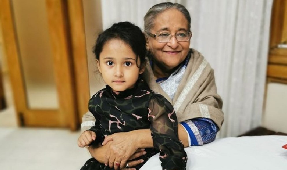 প্রধানমন্ত্রী শেখ হাসিনাকে নিয়ে সাকিবের আবেগঘন স্ট্যাটাস