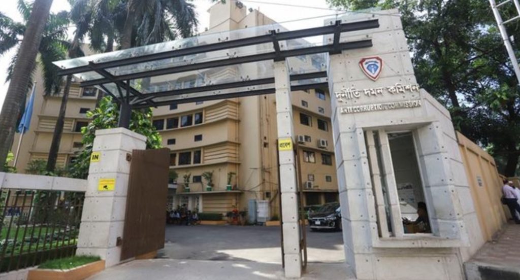 দুর্নীতি বন্ধে দুদকের অভিযান কতটা কার্যকর
