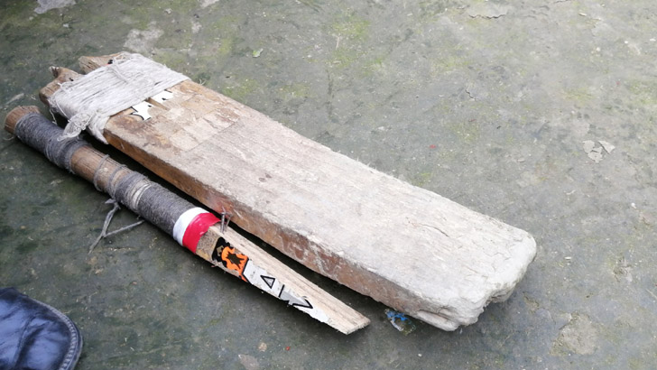 ক্রিকেট খেলতে গিয়ে প্রাণ গেল কিশোরের