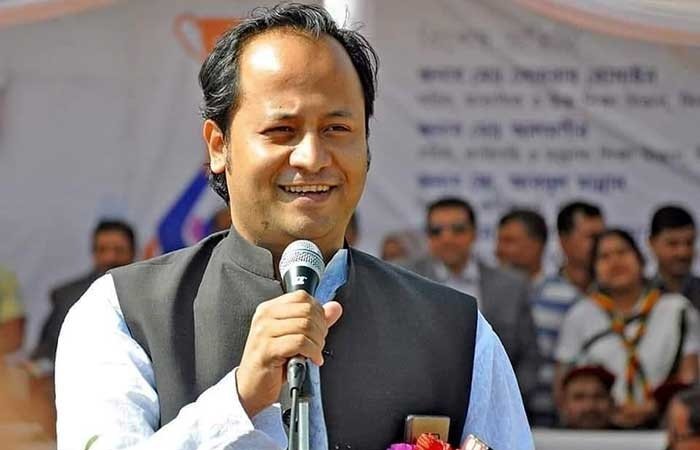 রেস্টুরেন্টে বার্গার বানিয়েছি, কাজ করেছি সিকিউরিটিরও