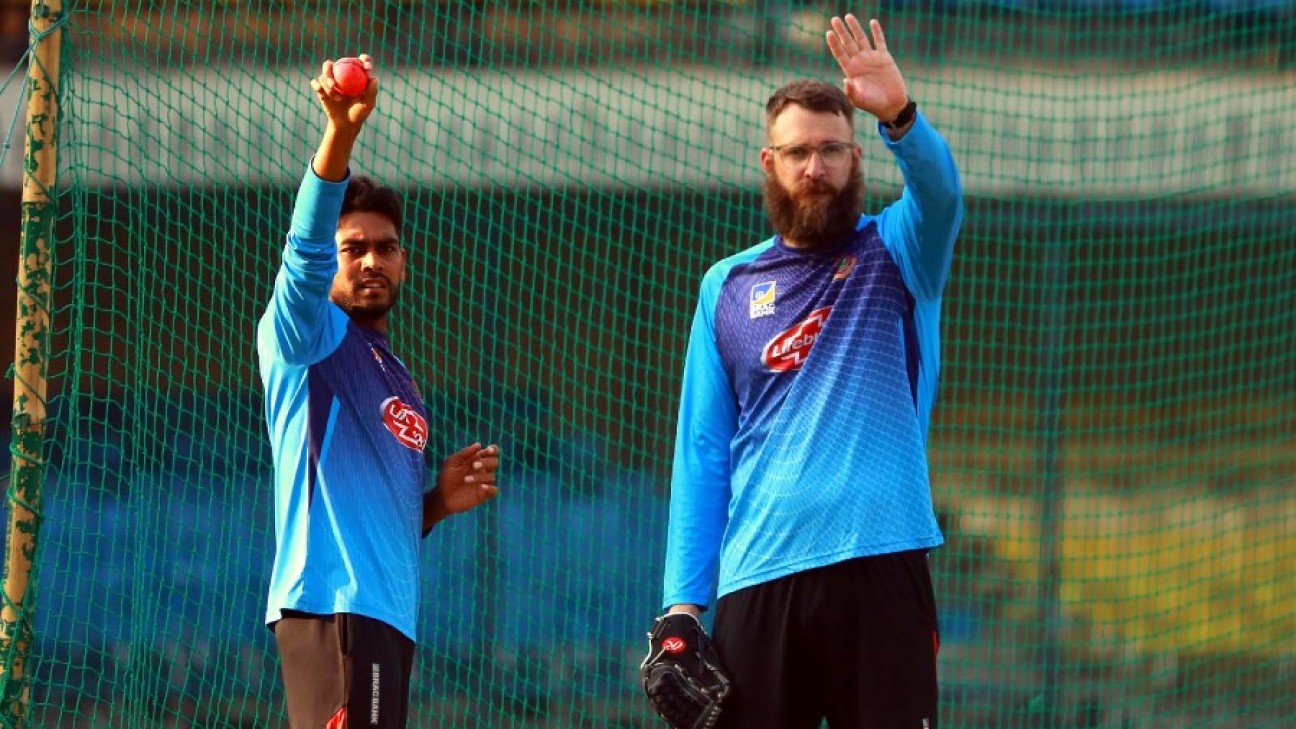 টাইগার স্পিন কোচের সঙ্গে নতুন করে চুক্তি করতে চায় বিসিবি