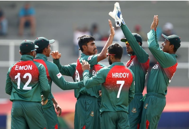 ২ বলে ২ উইকেট নিয়ে ভারতকে কোণঠাসা করলো বাংলাদেশ