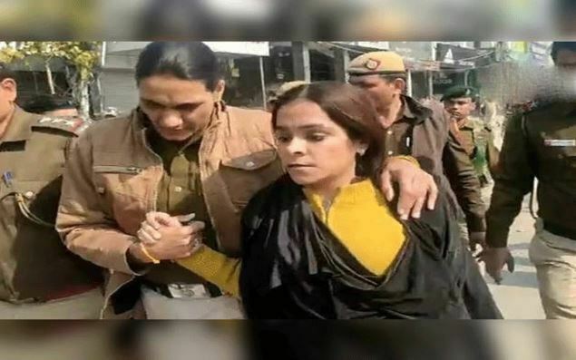 সিএএ বিরোধী বিক্ষোভে বোরখা পরে হিন্দু নারী ধরা