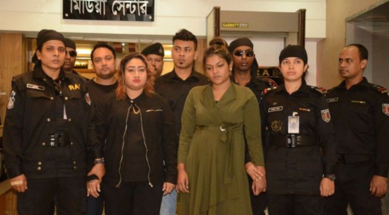 পাপিয়ার সঙ্গে থাকা সেই ৬ তরুণী দিলেন চাঞ্চল্যকর তথ্য