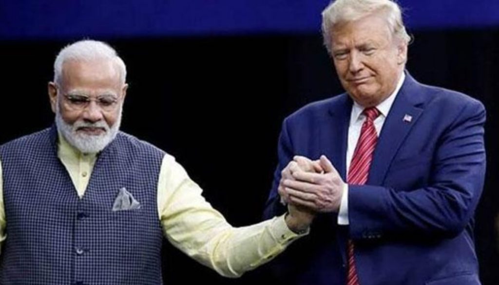 ট্রাম্প আসবেন, তাই রাস্তায় কুকুর রাখবে না ভারত