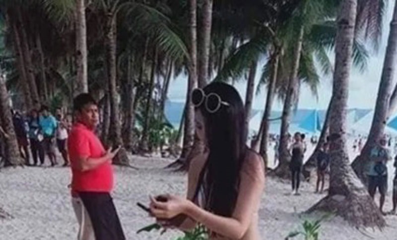 মালদ্বীপে বিকিনি পরায় ব্রিটিশ তরুণী গ্রেফতার