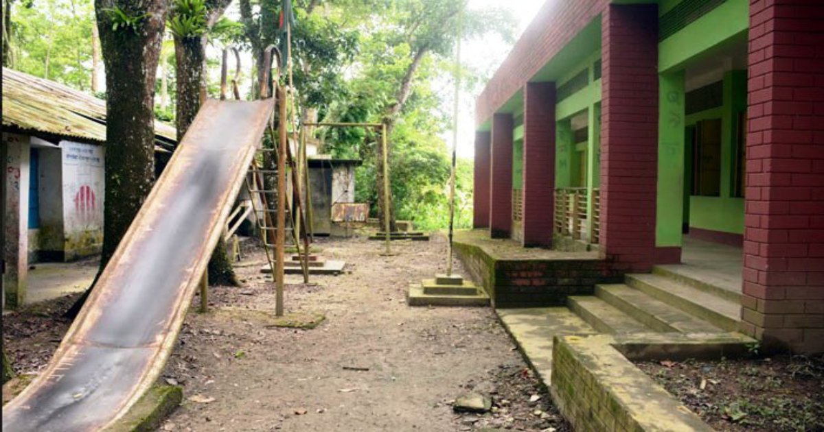 সিলেটের কচরাকেলী প্রাথমিক বিদ্যালয়ে মোট শিক্ষার্থী ১৩!
