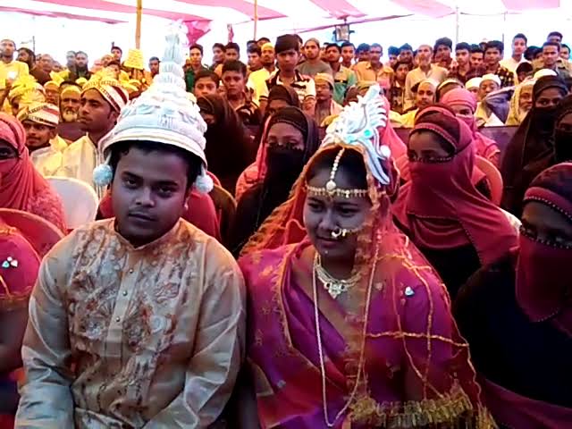 হিন্দু বানানো হচ্ছে আদিবাসীদের, গণবিয়ে ঘিরে উত্তেজনা