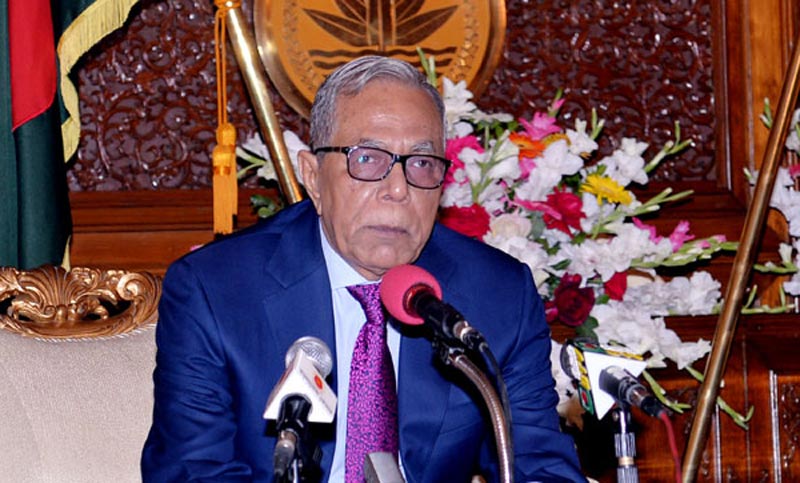 দুঃস্থ ও দরিদ্রদের সহায়তায় বিত্তবানদের এগিয়ে আসার আহ্বান জানালেন রাষ্ট্রপতি