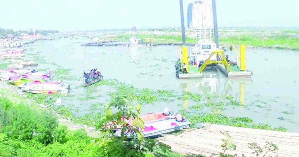 ব্যাহত হচ্ছে ব্রাহ্মণবাড়িয়ার দুই নদী খনন প্রকল্প