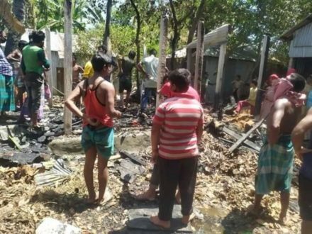 কালীগঞ্জে রান্না ঘরের আগুনে টিনসেট বাড়ির তিন কক্ষ পুড়ে ছাই