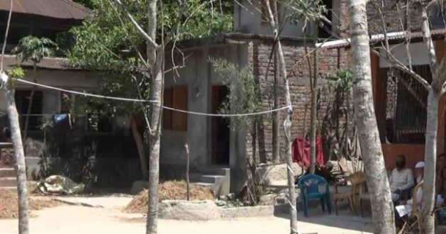 নলছিটিতে ভারত থেকে আসা ব্যক্তি জ্বরে আক্রান্ত, বাড়িতে লাল নিশানা