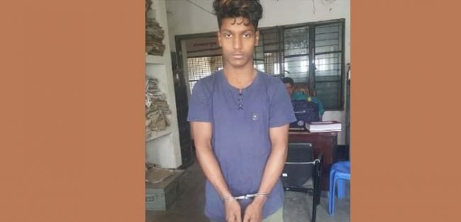 জুতার ছাপ থেকেই পুলিশের হাতে ধরা পরলো মিরাজের বাসার চোর