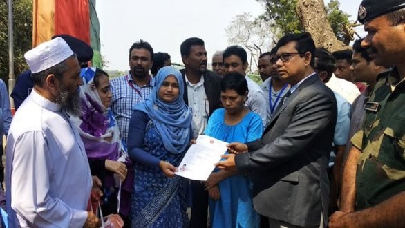 নিখোঁজের ৫ বছর পর মাকে ভারত থেকে ফিরে পেল মেয়ে