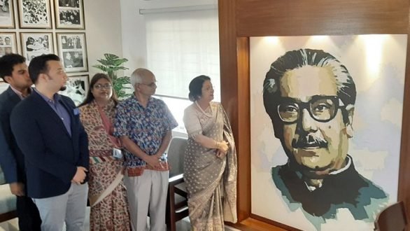 খালেদা জিয়ার উপদেষ্টার স্কুলে বঙ্গবন্ধু কর্নার উদ্বোধন